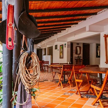 Hotel Casa Baquero Эль-Кайро Экстерьер фото