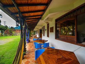 Hotel Casa Baquero Эль-Кайро Экстерьер фото