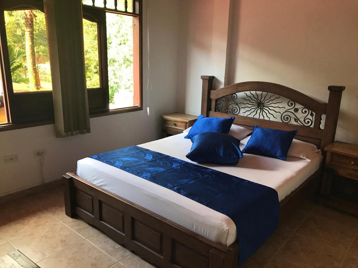 Hotel Casa Baquero Эль-Кайро Экстерьер фото