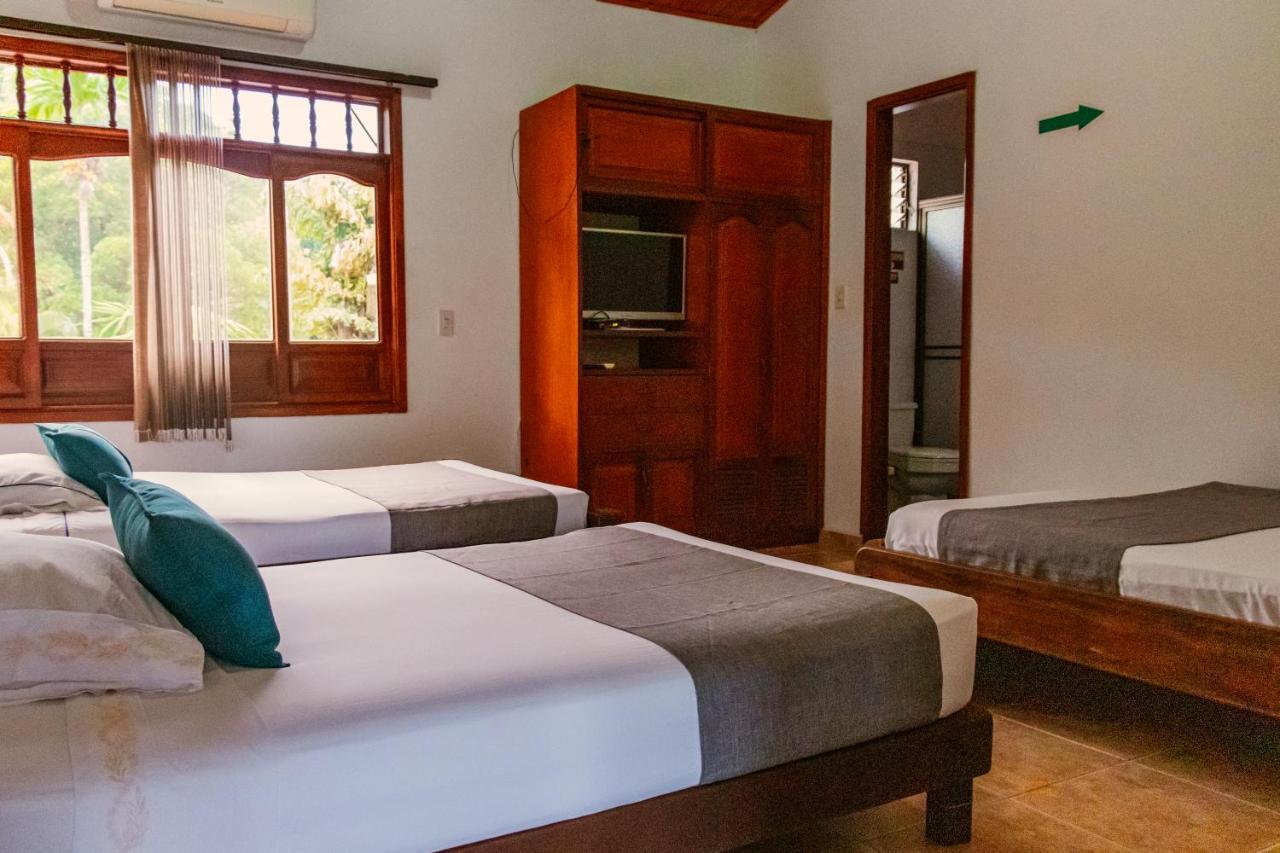 Hotel Casa Baquero Эль-Кайро Экстерьер фото